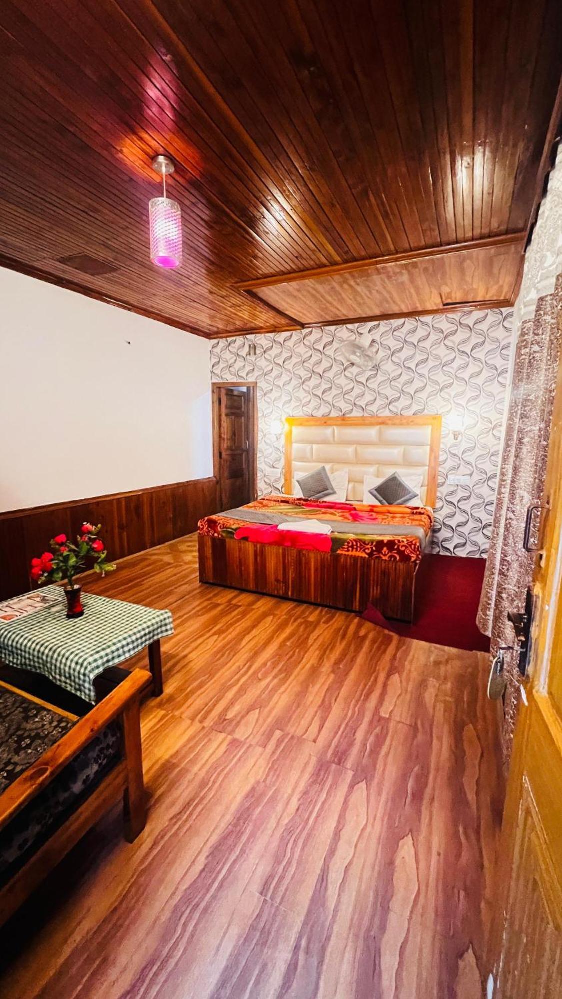 Hotel Chetna Manali  Bagian luar foto