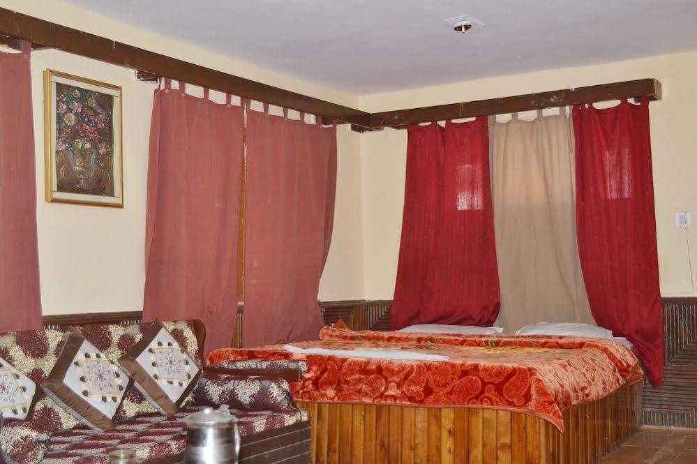 Hotel Chetna Manali  Bagian luar foto